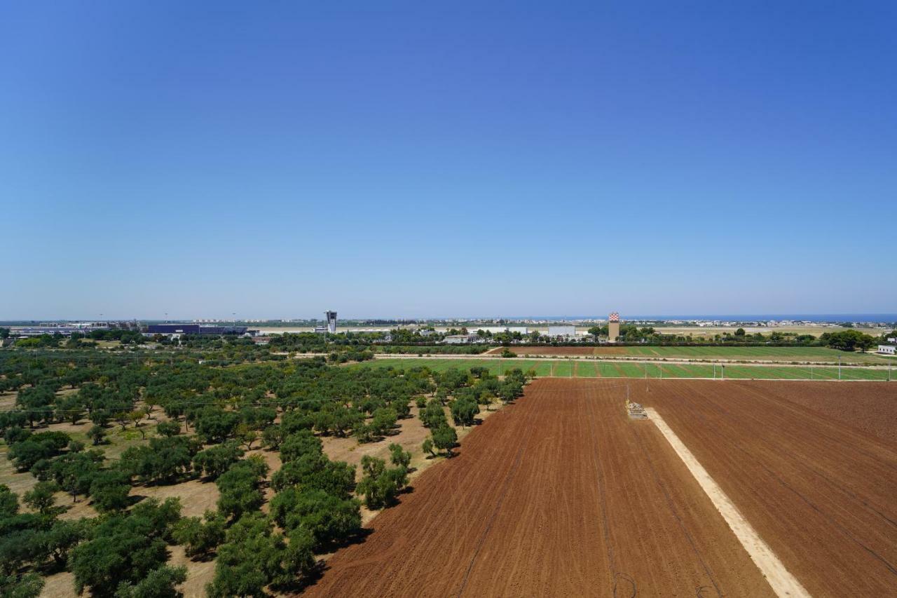 לינה וארוחת בוקר Wojtyla Airport בארי מראה חיצוני תמונה